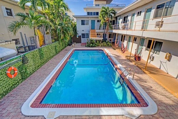 Exterior, Pool