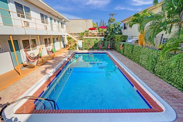 Exterior, Pool