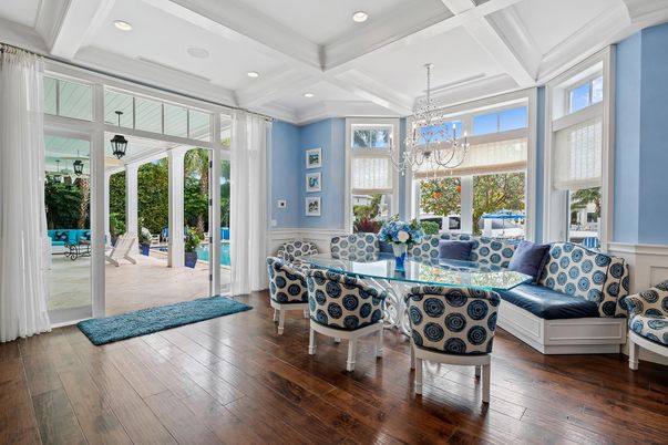 Chandelier, Dining room, Interior, Recessed Lighting, Wood Texture Flooring