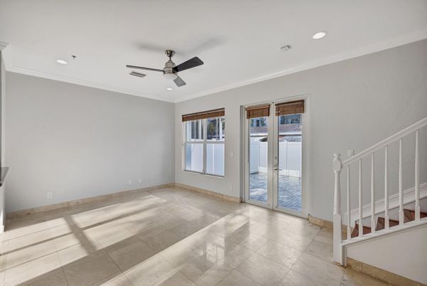 Empty room, Interior, Recessed Lighting