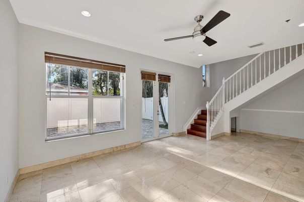 Empty room, Interior, Recessed Lighting