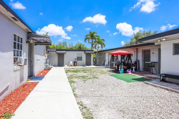 Backyard, Exterior, Fitness Equipment