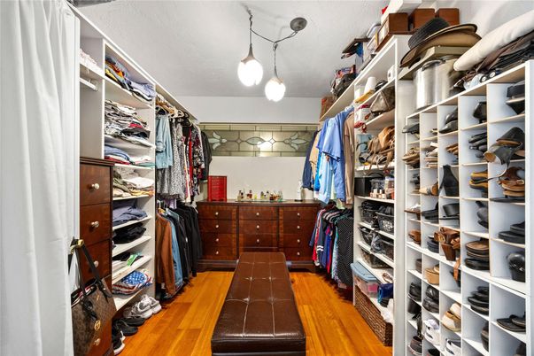 Interior, Pendant Lights, Walk-in Closets, Wood Texture Flooring