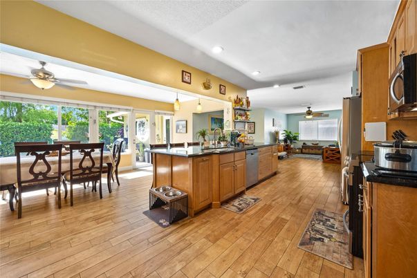 Dining room, Interior, Kitchen, Pendant Lights, Recessed Lighting, Wood Texture Flooring