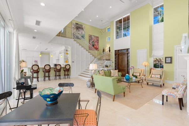 Interior, Living room, Pendant Lights, Piano, Recessed Lighting