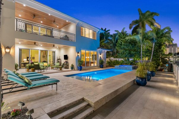 Exterior, Pool