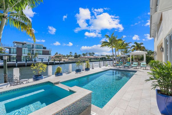Exterior, Pool, Water