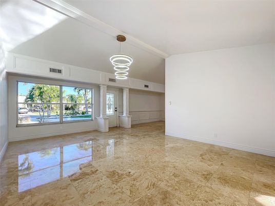Empty room, Interior, Pendant Lights