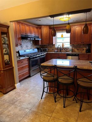 Interior, Kitchen, Pendant Lights, Stainless Steel Appliances