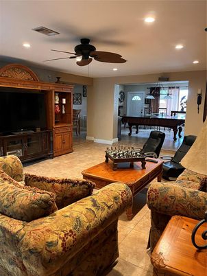 Billiard Table, Game Room, Interior, Living room, Recessed Lighting