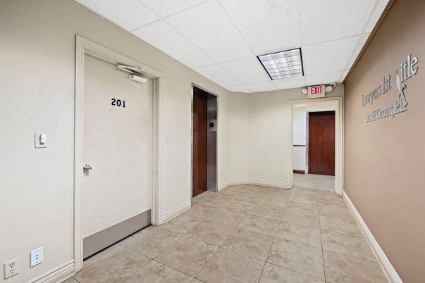 Elevator, Interior