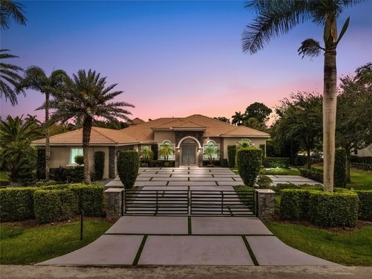 Backyard, Exterior, Facade, Mediterranean