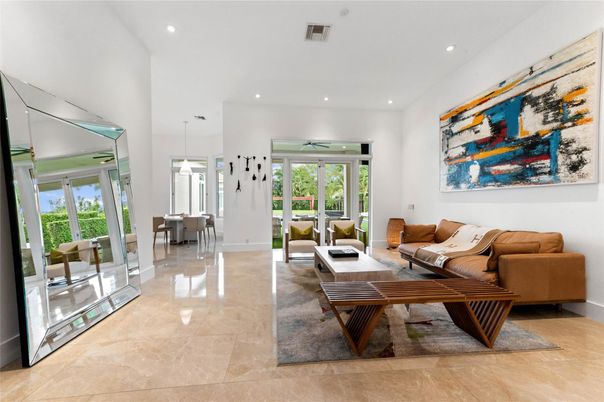 Dining room, Interior, Living room, Pendant Lights, Recessed Lighting
