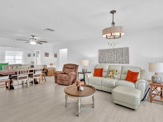 Chandelier, Dining room, Interior, Living room