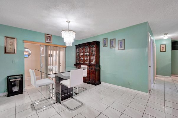 Chandelier, Dining room, Interior