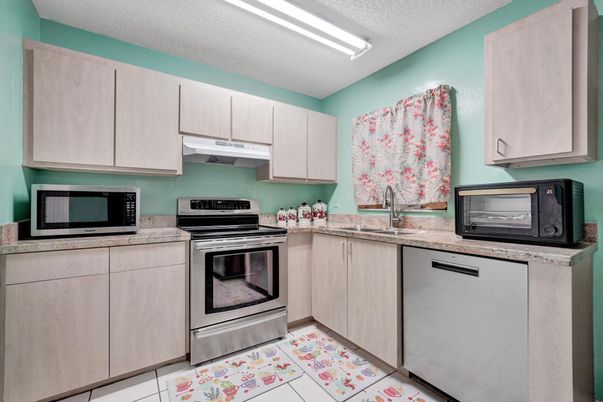 Interior, Kitchen, Stainless Steel Appliances