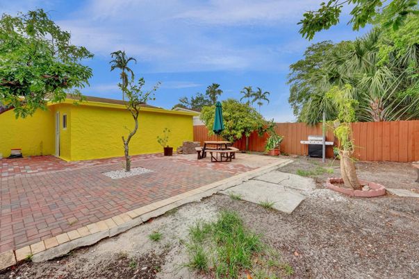Backyard, Exterior