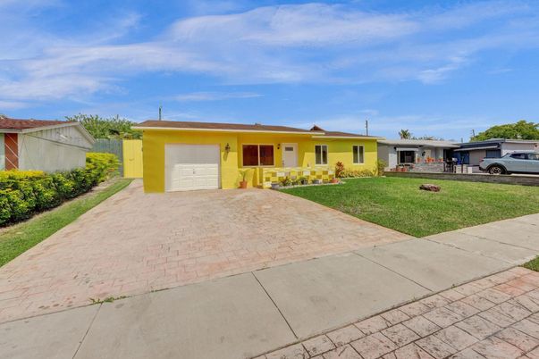Attached, Backyard, Exterior, Facade, Ranch