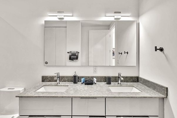 Bathroom, Dual Sink Vanities, Interior
