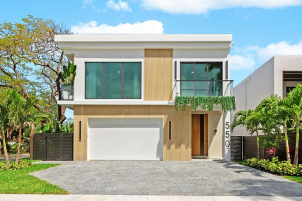 Attached, Exterior, Facade, Modern