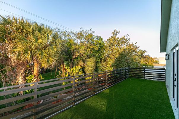 Backyard, Exterior