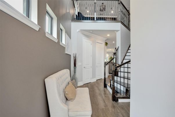 Interior, Recessed Lighting, Wood Texture Flooring
