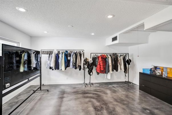 Interior, Recessed Lighting, Walk-in Closets