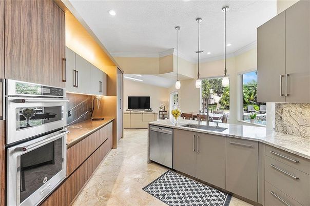 Interior, Kitchen, Pendant Lights, Recessed Lighting, Stainless Steel Appliances