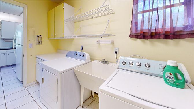 Interior, Washer