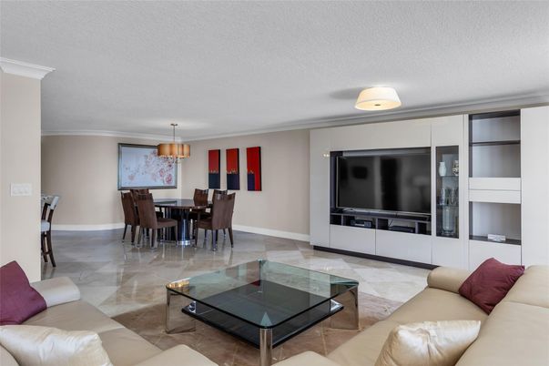 Dining room, Interior, Living room, Pendant Lights