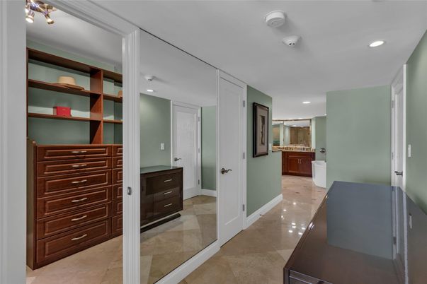 Interior, Recessed Lighting