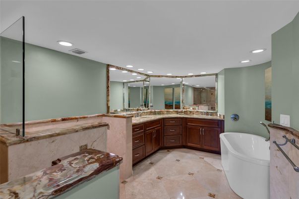 Bathroom, Dual Sink Vanities, Free Standing Baths, Interior, Recessed Lighting