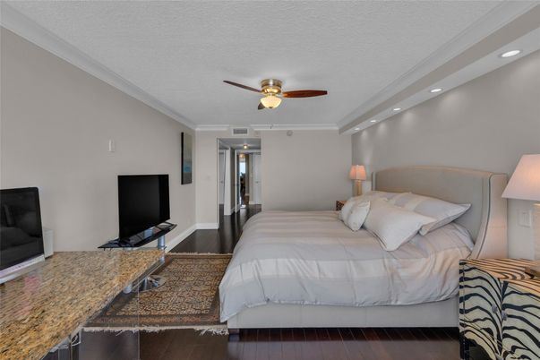 Bedroom, Interior, Recessed Lighting, Wood Texture Flooring