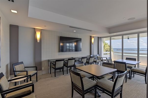 Dining room, Interior, Recessed Lighting, Water