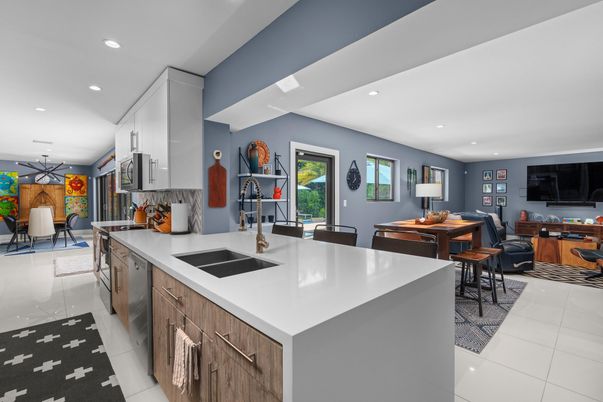 Dining room, Interior, Kitchen, Recessed Lighting