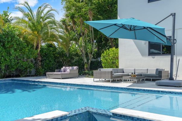 Exterior, Pool