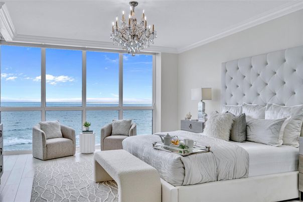 Chandelier, Interior, Living room, Water