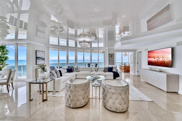 Interior, Living room, Water