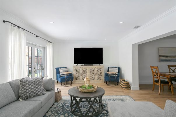 Dining room, Interior, Living room, Recessed Lighting, Wood Texture Flooring