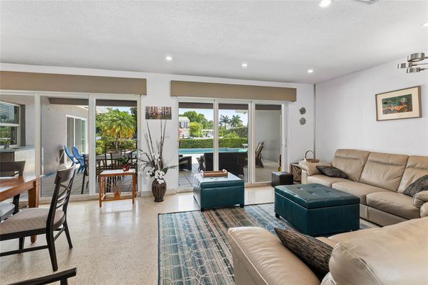 Dining room, Interior, Living room, Recessed Lighting