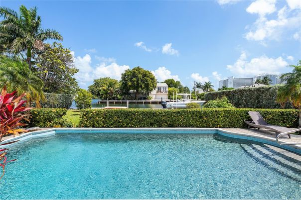 Exterior, Pool, Water