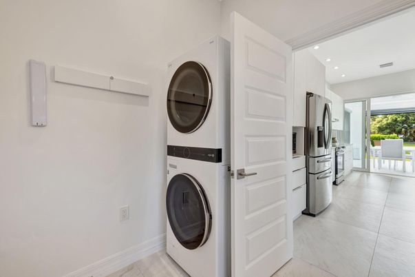 Interior, Recessed Lighting, Utility Closets, Washer