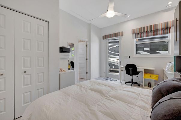 DE Listing image placeholder