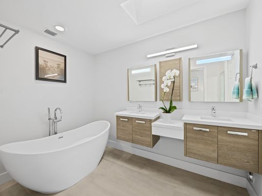 Bathroom, Dual Sink Vanities, Free Standing Baths, Interior, Recessed Lighting