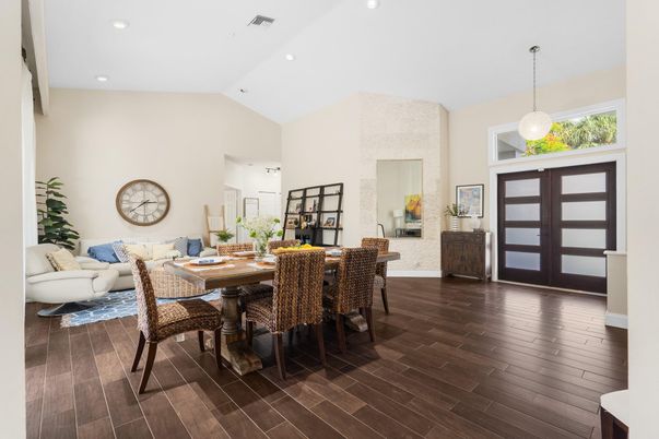 Dining room, Interior, Living room, Pendant Lights, Recessed Lighting, Wood Texture Flooring