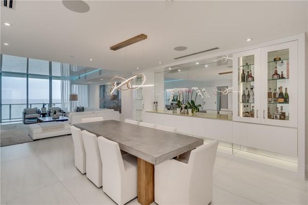 Dining room, Interior, Living room, Pendant Lights, Recessed Lighting