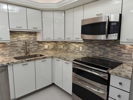 Interior, Kitchen, Stainless Steel Appliances