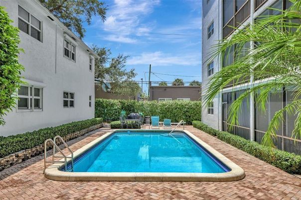 Exterior, Pool