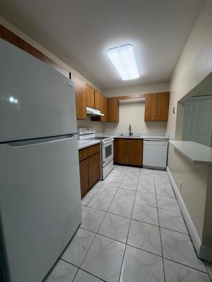 Interior, Kitchen, Marble, Stainless Steel Appliances