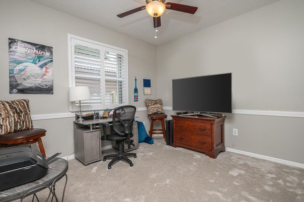 Home Office, Interior